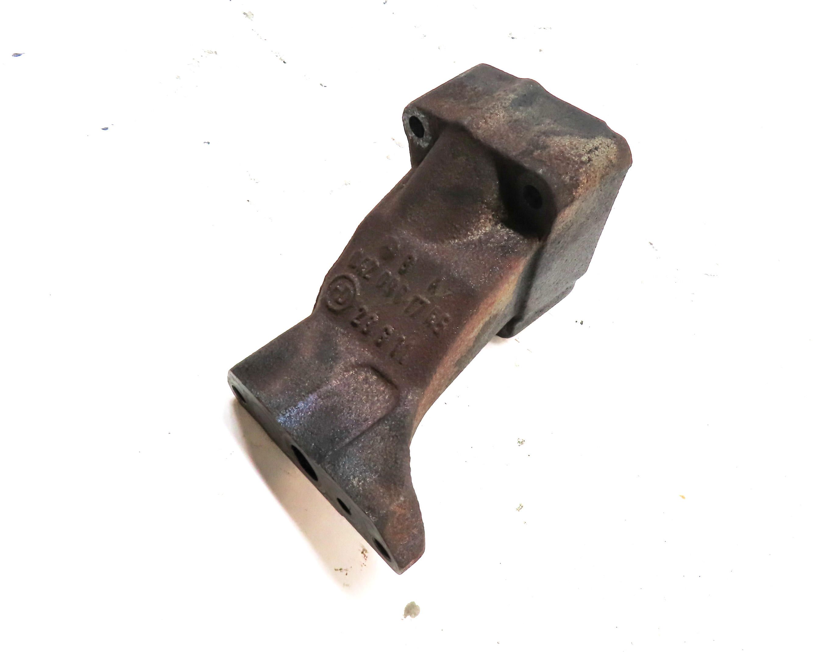 2012 MERCEDES GL350 (X164) 3.0L DIESEL (OM642) ENGINE TURBOCHARGER MOUNT BRACKET — exact item pictured